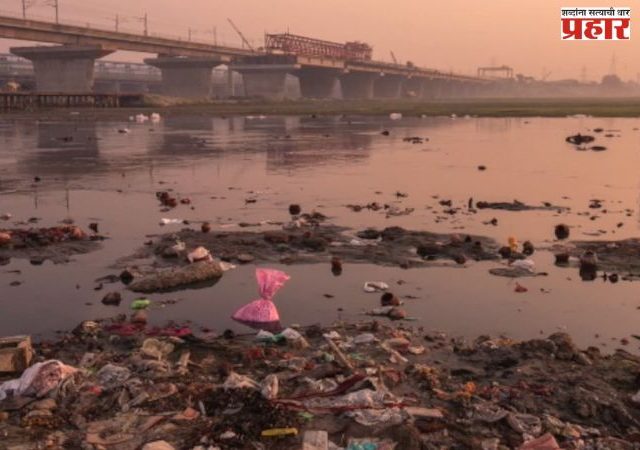 The Mithi River : मिठी नदीतील भराव संरक्षक भिंतीच्या बांधकामासाठीच