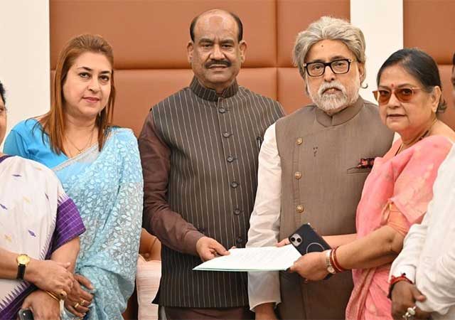 Rebel TMC MP : तृणमूलच्या बंडखोर खासदारांचा गट ‘नॅशनलिस्ट सिटिझन्स पार्टी’त विलीन
