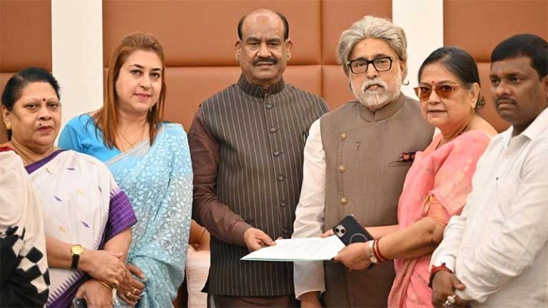Rebel TMC MP : तृणमूलच्या बंडखोर खासदारांचा गट ‘नॅशनलिस्ट सिटिझन्स पार्टी’त विलीन