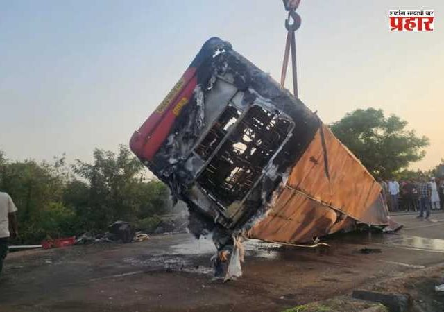 Surat ST Bus Accident : गुजरातमध्ये भीषण एसटी अपघातात ७ जणांचा होरपळून मृत्यू तर ४१ प्रवासी जखमी; जाणून घ्या नेमका कसा घडला अपघात