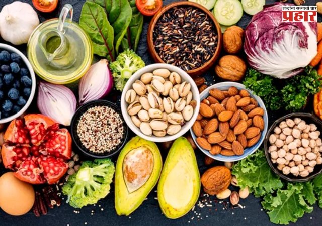 Healthy Monsoon Diet : पावसाळ्यात कोणते पदार्थ खावेत आणि कोणते टाळावेत?