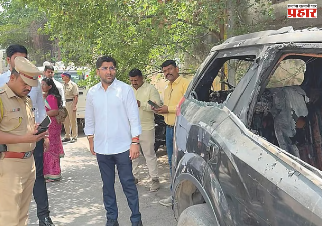 Crime News : आधी कार आता दुचाकी जळून खाक, अहिल्यानगरात काय घडतंय ? CCTV तील 'ते' दृश्य पाहून संशय बळावला