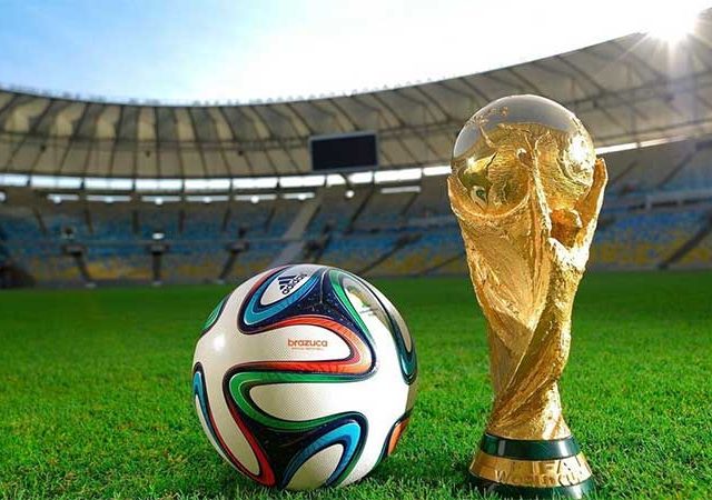 FIFA FINAL | मुंबईतील फुटबॉल चाहत्यांचा निकाल! अर्जेंटिना की स्पेन? कोण उचलणार विश्वचषक?