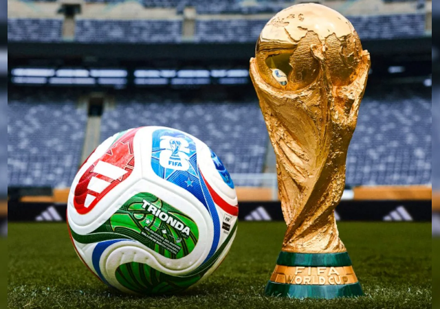 FIFA2026 : ४ सत्रांचा खेळ, २ हाफ नव्हे: फिफा विश्वचषकात फुटबॉल आता हॉकीसारखा का दिसेल?