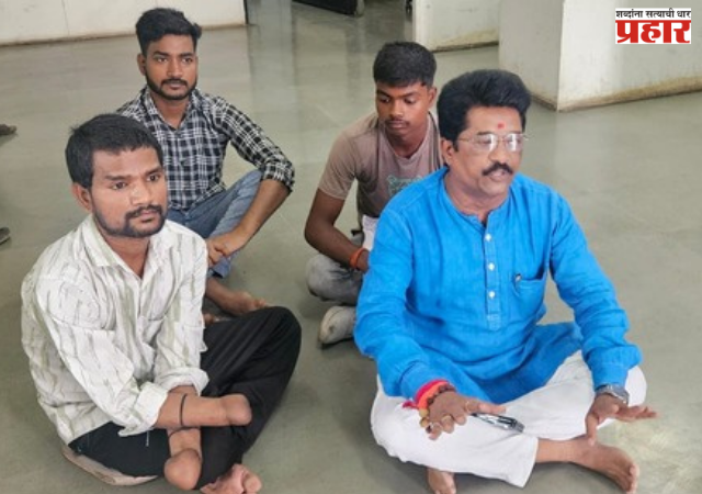 Nashik : दोन्ही हात गमावले, तरी न्यायासाठी तीन महिन्यांपासून वणवण !