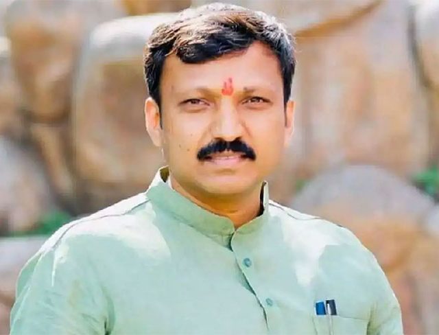 MP Omraje Nimbalkar : मी शिवसेनेत प्रवेश करणार - ओमराजे निंबाळकर