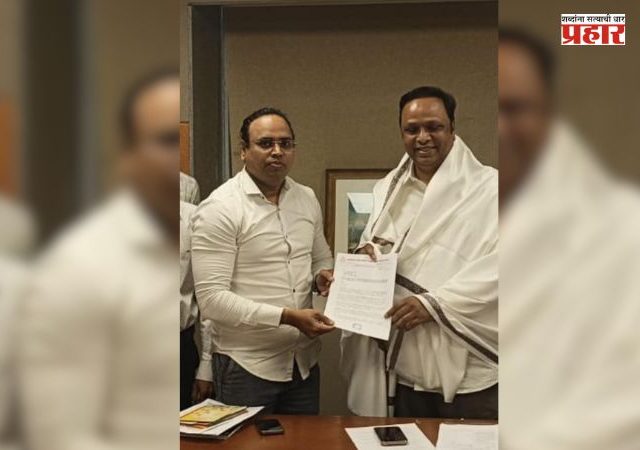 Ashish Shelar : दशावतार कलेला राजाश्रय दिल्याबद्दल कलाकारांनी घेतली सांस्कृतिक मंत्र्यांची भेट