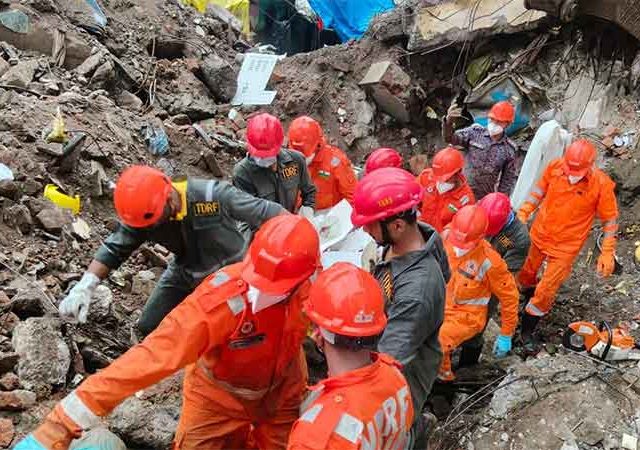 Bhiwandi building collapsed : भिवंडी इमारत दुर्घटनेत १० जणांचा मृत्यू, मृतांच्या वारसांना आणि जखमींना मदत जाहीर