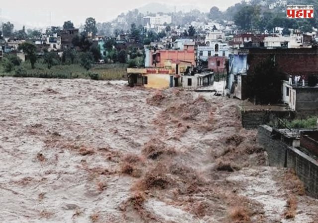 Jammu and Kashmir Flood : जम्मू-काश्मीरमध्ये पावसाचा कहर; 8 जणांचा मृत्यू, 6 बेपत्ता; अमरनाथ-वैष्णोदेवी यात्रा तात्पुरती स्थगित