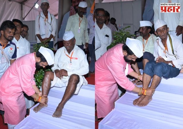 Ashadhi Wari : वारकऱ्यांसोबत रांगेत उभे राहून भरत गोगावले यांनी घेतले विठ्ठलाचे दर्शन; आनंदवारी उपक्रमालाही दिली भेट