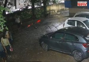 Dombivli News : मुसळधार पावसात डोंबिवलीत नागरिक हैराण; पाणी साचल्याने जनजीवन विस्कळीत, चोरट्यांच्या टोळीची दहशत