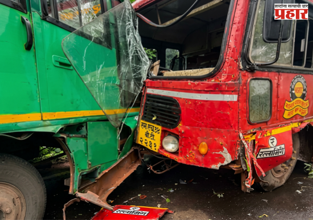 Horrific bus accident : रत्नागिरीत दोन बसेसची समोरासमोर धडक; १५ विद्यार्थी जखमी