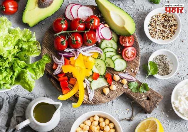 Healthy Diet : दररोज सकाळी रिकाम्या पोटी खा 'हे' ६ सुपरफूड्स; दिवसाची सुरुवात होईल हेल्दी!
