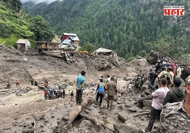 Jammu and Kashmir : जम्मू-काश्मीरमध्ये ढगफुटी, १२ जणांचा मृत्यू;  ६ बेपत्ता, वैष्णोदेवी व अमरनाथ यात्रा स्थगित
