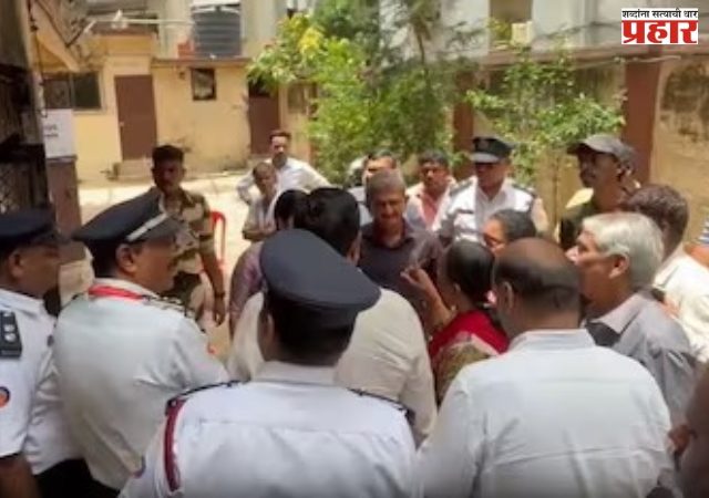 मध्यरात्री मिरा रोडवर थरार! मीटर बॉक्सला भीषण आग; धुराच्या कोंडीत अडकलेल्या १०४ रहिवाशांची सुखरूप सुटका