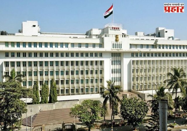 Mantralaya Canteen : मंत्रालयातील कँटीनच्या फ्रीजपेक्षा चपलांचा स्टँड स्वच्छ!