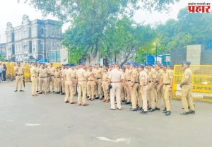पोलिसांच्या मनोधैर्याचे खच्चीकरण नको!