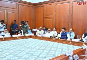 Devendra Fadnavis : 'म्हाडा'मध्ये नागरिकांच्या तक्रारी ऐकण्यासाठी स्वतंत्र कक्ष तयार करावा