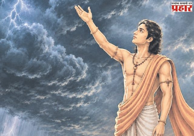 आसमंताच्या रंगमंचावरचे 'आषाढ नाट्य'