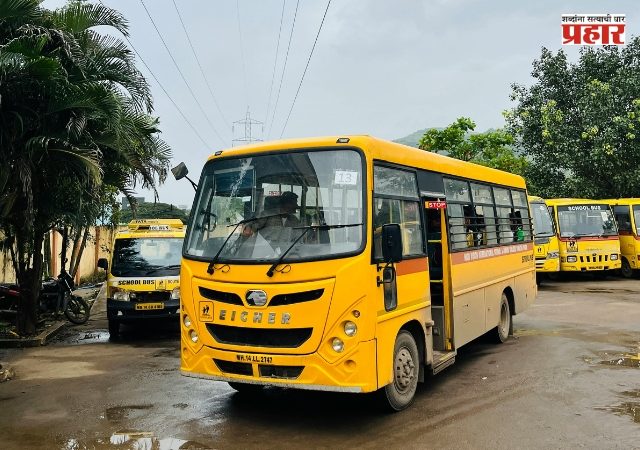 School Bus Accident : क्षणभरात होणार होती मोठी दुर्घटना; चालकाला चक्कर, शाळेची बस डिव्हायडरवर चढली