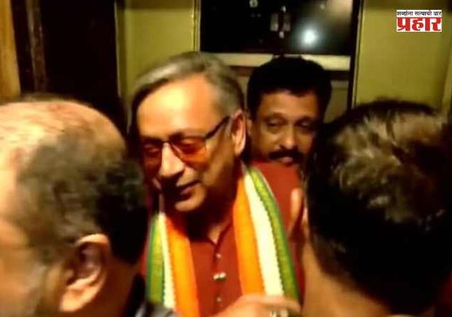 Shashi Tharoor : लिफ्टमध्ये अडकले शशी थरूर; १५ मिनिटांनंतर अग्निशमन दलाने केली सुटका