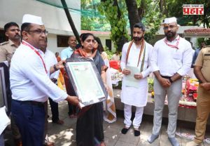 DCM Sunetra Pawar : दिवंगत उपमुख्यमंत्री अजितदादा पवार यांच्या स्मृतीचिन्हांचे उपमुख्यमंत्री सुनेत्रा पवार यांच्याकडे हस्तांतरण