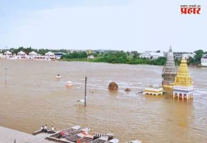 Pandharpur Flood : पंढरीत पुराचा विळखा! चंद्रभागा दुथडी भरून वाहू लागली