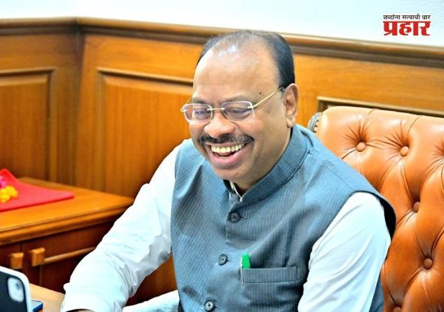 महसूल आयुक्तालयाचा प्रश्न प्रलंबित
