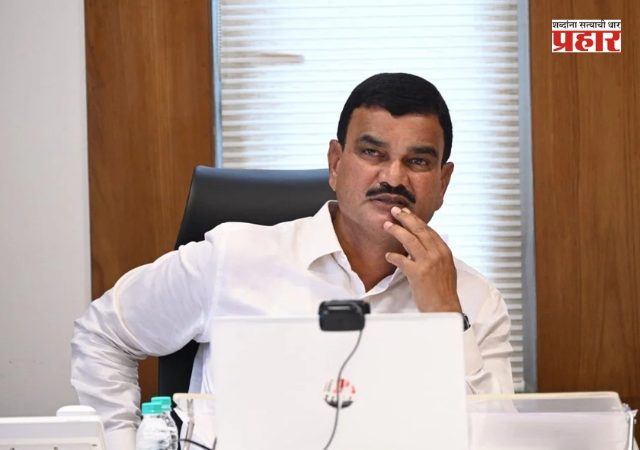 Dattatray Bharne : शेतकऱ्यांकडून २ लाखांच्या आतील कर्जाची भरपाई घेऊ नका