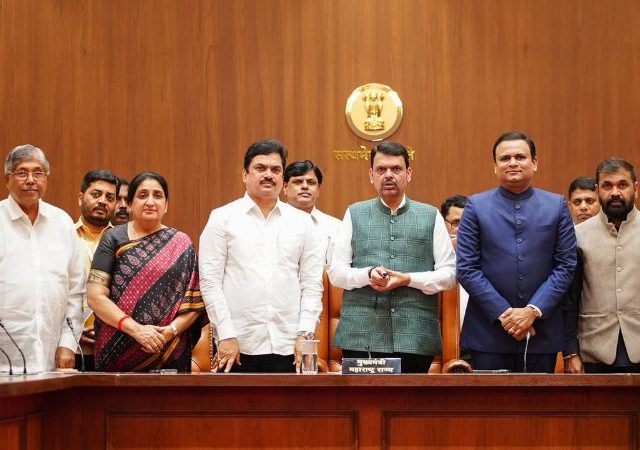 मुख्यमंत्र्यांनी केले विधानमंडळ सचिवालयाच्या डॅशबोर्डचे उद्घाटन