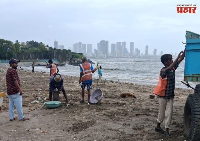 Mumabi News : समुद्राच्या मोठ्या भरतीने चौपाट्यांवर कचऱ्याचा खच