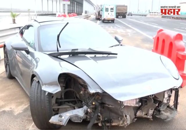 Coastal Road Accident : मुंबई कोस्टल रोडवर भरधाव पोर्शेचा भीषण अपघात; एअरबॅगमुळे वाचले दोघांचे प्राण