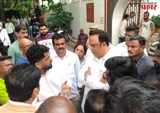 Ashish Shelar : गणेशमूर्ती आगमन मार्गांची २४ तासांत पाहणी; प्रशासकीय कसूर आढळल्यास कारवाई - आशिष शेलार
