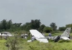 Baramati Plane Accident : बारामतीमध्ये सात महिन्यांत तिसरा विमान अपघात, प्रशिक्षण विमानानं धावपट्टी सोडली आणि झाला अपघात