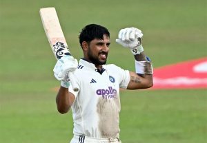INDvsSL : श्रीलंकेविरुद्धच्या कोलंबो कसोटीवर भारताची मजबूत पकड