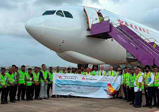 Navi Mumbai International Airport : नवी मुंबई विमानतळावर पहिले आंतरराष्ट्रीय मालवाहू विमान