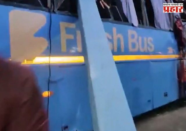 Hyderabad Vijayawada Highway Accident : साखरझोपेतच काळाचा घाला! हैदराबाद-विजयवाडा हायवेवर खाजगी बस ट्रकला धडकली; ६ प्रवाशांचा जागीच मृत्यू