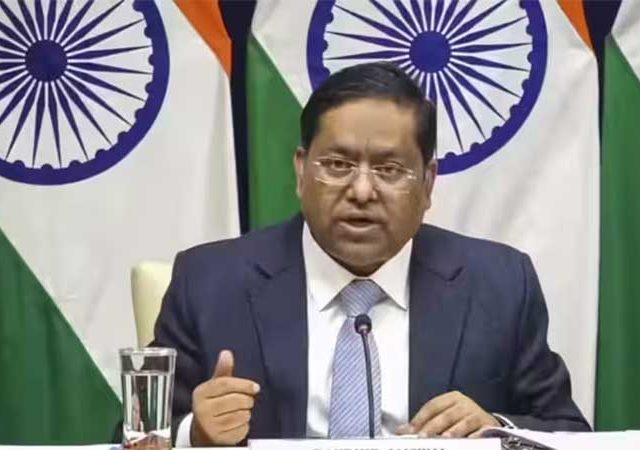 Pakistan : पाकिस्तानने सीमेवर तैनात केल्या चिनी तोफा, भारत सावध; राष्ट्रहितासाठी योग्य ती कारवाई करू, परराष्ट्र मंत्रालयाच्या प्रवक्त्याने दिली माहिती
