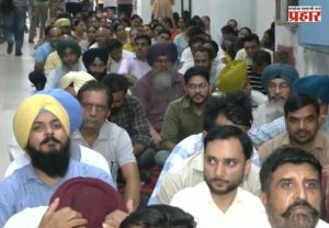Punjab : महागाई भत्त्यासाठी पंजाबमध्ये सरकारी कर्मचाऱ्यांचे आंदोलन; सचिवालयाचे कामकाज ठप्प