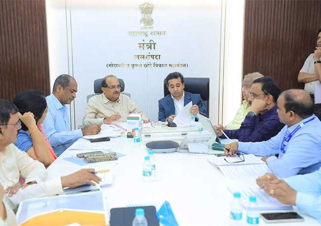 Radhakrishna Vikhe Patil : धरण क्षेत्रात मत्स्य व्यवसाय विकासासाठी सर्वेक्षण करणार