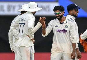 IND vs SL Galle Test : भारतापाठोपाठ श्रीलंकाही पहिल्या डावात 'ऑलआऊट', जाणून घ्या गॉल कसोटीत तिसऱ्या दिवसअखेर भारताकडे किती धावांची आघाडी ?