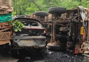 Road Accident : घाटात मोठा अपघात, ब्रेक फेल झाला आणि ट्रकने SUV चिरडली; तीन वाहनांचे प्रचंड नुकसान
