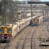 Western Railway : पश्चिम रेल्वेचे सुधारित उपनगरीय वेळापत्रक आजपासून लागू; ६ नव्या लोकल