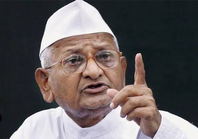 Anna Hazare : अण्णा हजारेंची प्रकृती खालावली, मुंबईच्या बॉम्बे हॉस्पिटलमध्ये दाखल