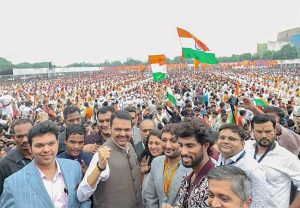 CM Devendra Fadnavis : 'भारताचे संविधान आणि लोकशाही प्रत्येक व्यक्तीला मोठी संधी देऊ शकते'