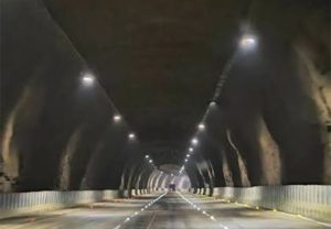 Mumbai Goa Highway : कशेडी घाटाला पर्यायी भुयारी मार्गात वाहनांवर पाण्याची गळती सुरूच