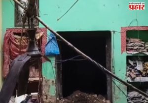 Uttar Pradesh News : उत्तर प्रदेशात 100 वर्षे जुने घर कोसळले; एकाच कुटुंबातील 6 जणांचा मृत्यू, एकाची प्रकृती गंभीर