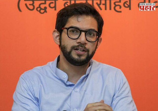 Aditya Thackeray : आदित्य ठाकरेंच्या वरळी मतदारसंघात मुख्यमंत्र्यांनी फोडली ‘हंडी’