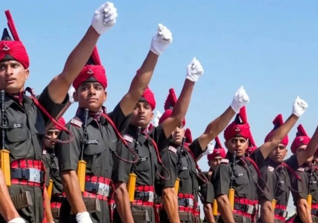 माजी अग्निवीरांना राज्यातील गणवेशधारी पदांसाठी विविध सवलती - लेखी, शारीरिक चाचण्यांतून सूट; वयोमर्यादेत चार वर्षांपर्यंत शिथिलता