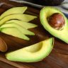 Indian Avocado Benefits : जाणून घ्या भारतीय अवाकाडो खाण्याचे ७ जबरदस्त फायदे; हृदय, डोळे आणि पचनासाठी ठरते फायदेशीर!